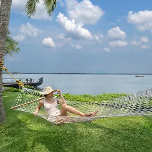 Kumarakom Lake Resort Resort