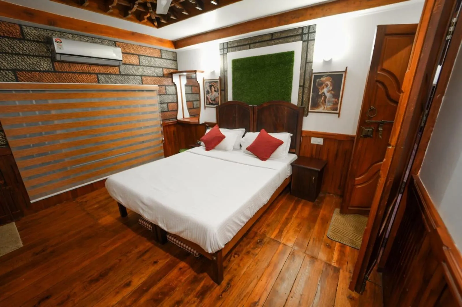 Mango Kerala Houseboats Hotel Kumarakom 0*,  India